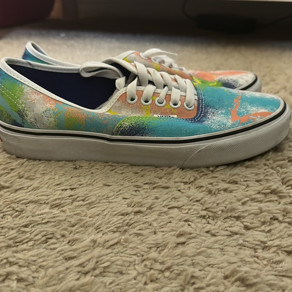 Vans - Picture 2 of 3